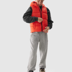 4F Chlapčenská zatepľovacia prešívaná vesta s kapucňou - oranžová 